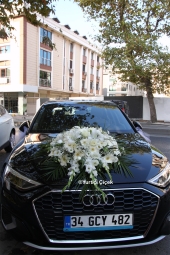 Özel Günlerinizde Size Özel Gül,Gerbera,Lilyum ve Şık Oto Süsleme Malzemeleri ile Hizmet Veriyoruz.