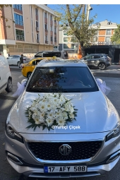 Özel Günlerinizde Size Özel Gül,Gerbera,Lilyum ve Şık Oto Süsleme Malzemeleri ile Hizmet Veriyoruz.