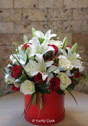 Kırmızı Kutuda Butik Aranjman